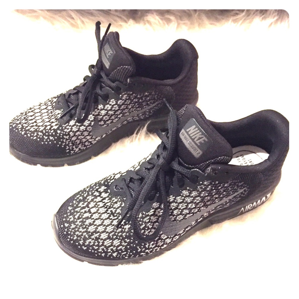 Women’s Nike Air Max Sequent 2 Sneaker